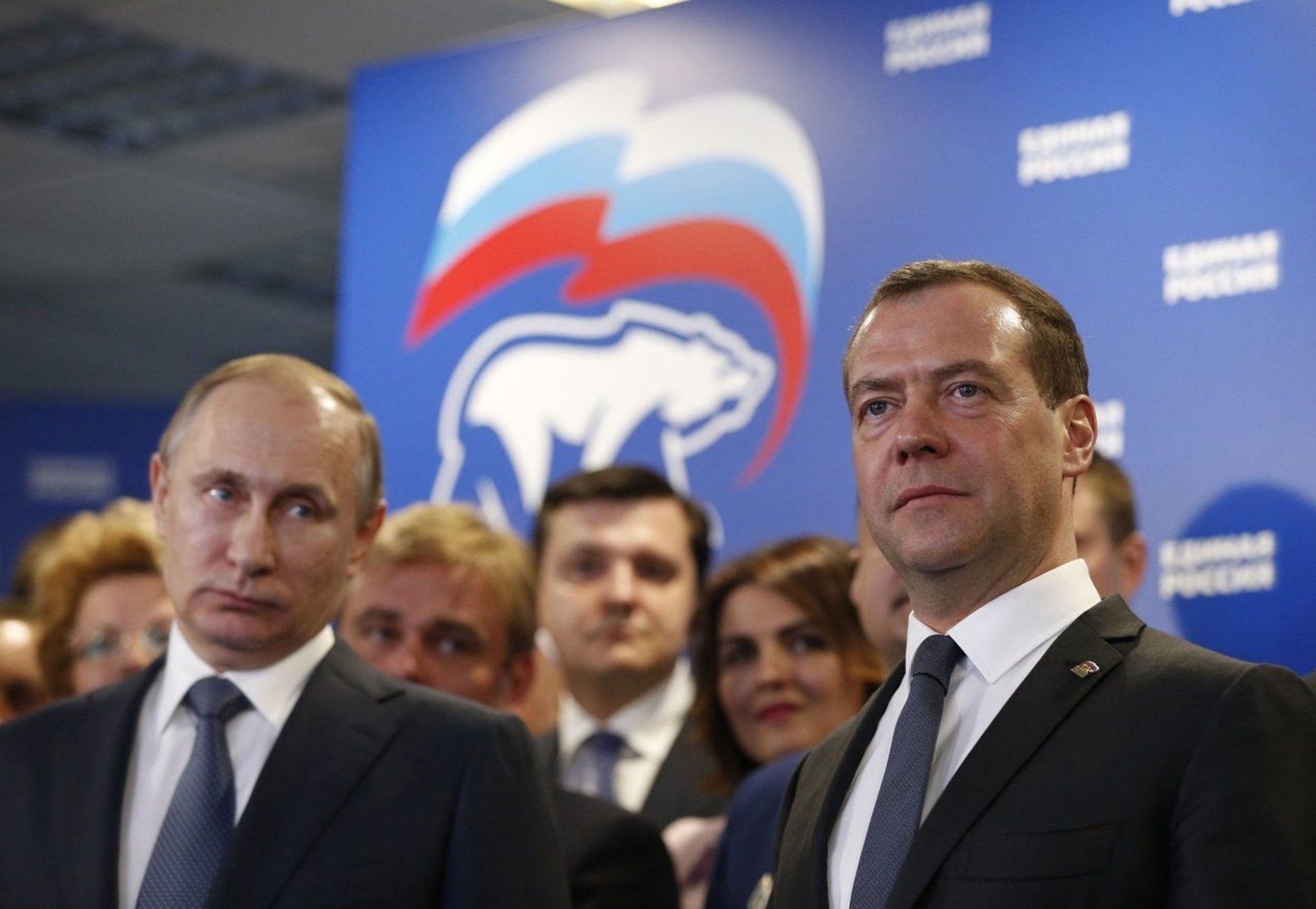 Партия медведева единая россия. Председатель Единой России Медведев.