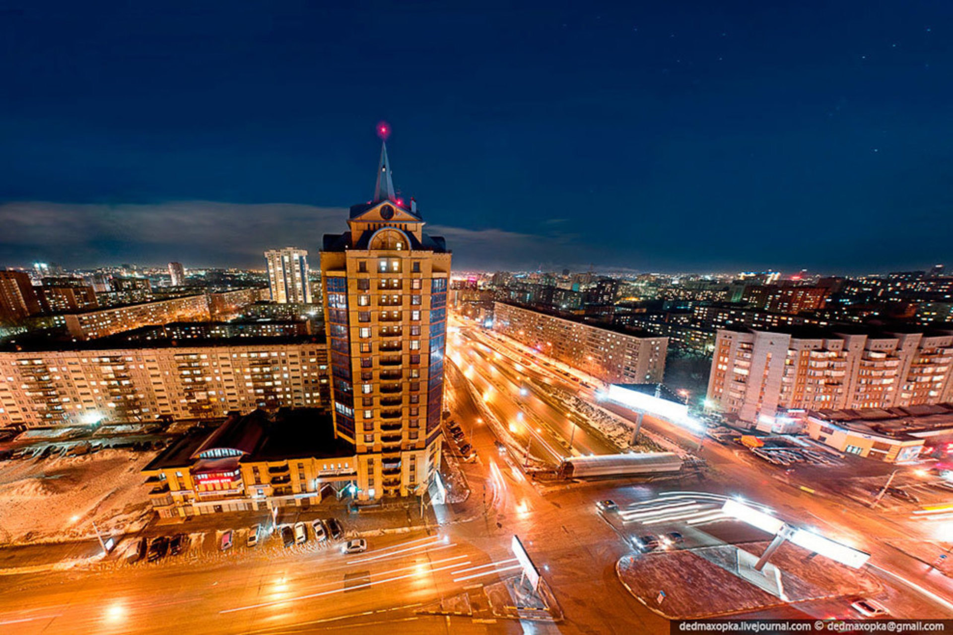 Как называется город в сибири. Ипподромская Новосибирск ночной. Башня Красноярск. Ночной Новосибирск 2022. Красноярск столица Сибири.